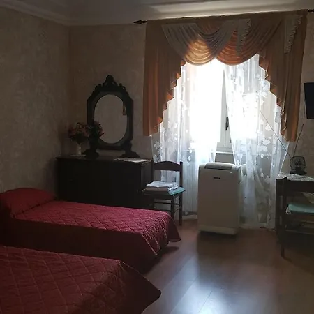 Bilocale Comodo A Tutti I Servizi. Aurora * 都灵